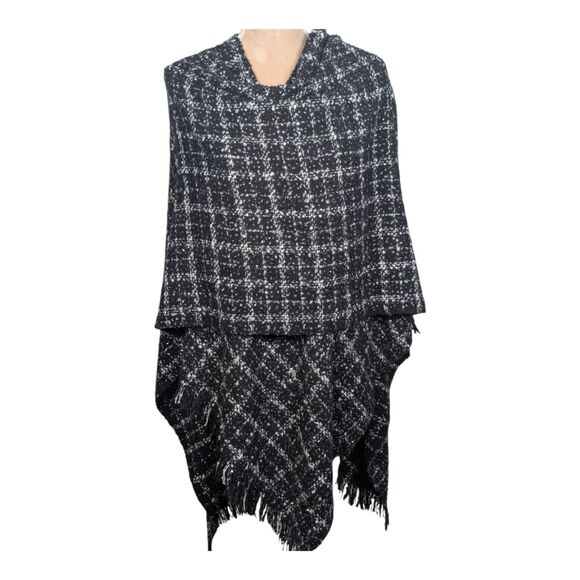 MICHAEL Michael Kors Nubby Knit Throw Ruana Poncho Plaid Pattern Black Silver OS - Picture 2 of 6